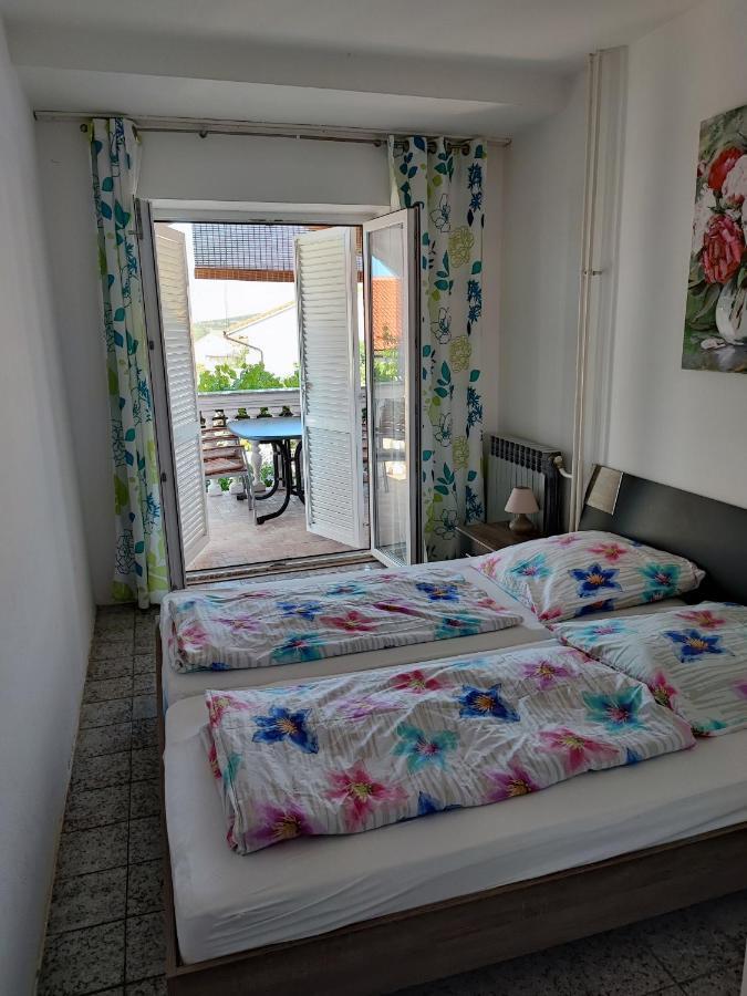 Apartmani Sabira Novi Vinodolski Bagian luar foto